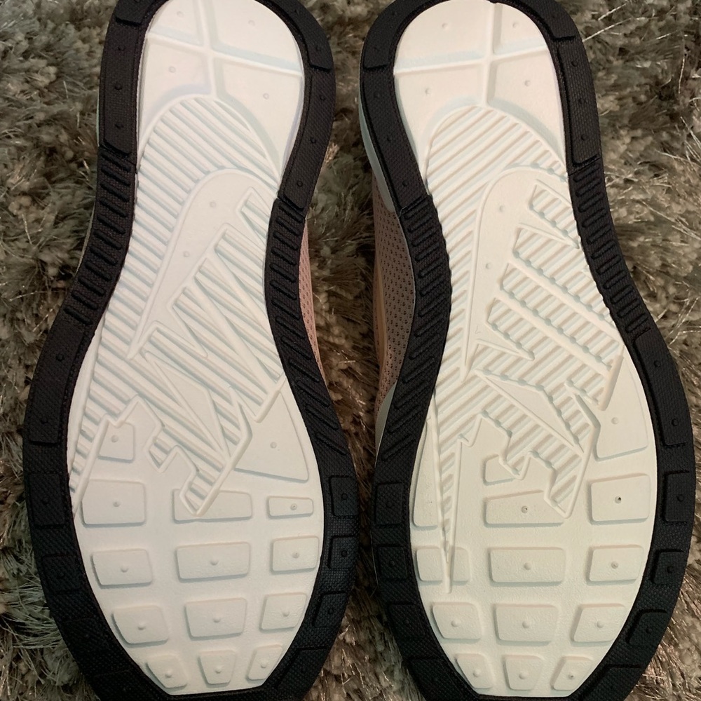 ๐Host Pick๐ Nike Ashin modern - Picture 4 of 7